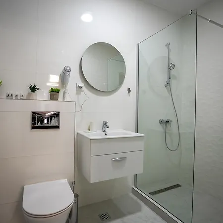 Blvd Ivory Pipera Ap.70a * Bucarest